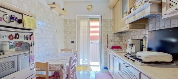 Apartamento de 3 habitaciónes en Rome, Italy No. 201376 8