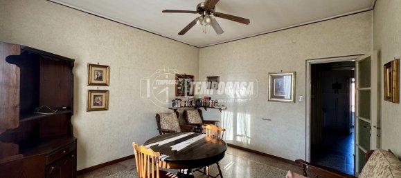 3 bedrooms Apartment in Brescia, Italy No. 354162 4