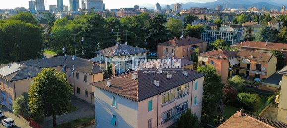 3 bedrooms Apartment in Brescia, Italy No. 354162 41