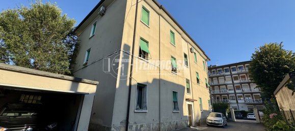 3 bedrooms Apartment in Brescia, Italy No. 354162 12