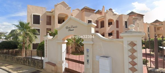 2 bedrooms Penthouse in Estepona, Spain No. 137058 16