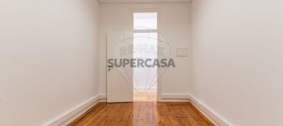 6 bedrooms Apartment in Lisbon, Portugal No. 241277 9