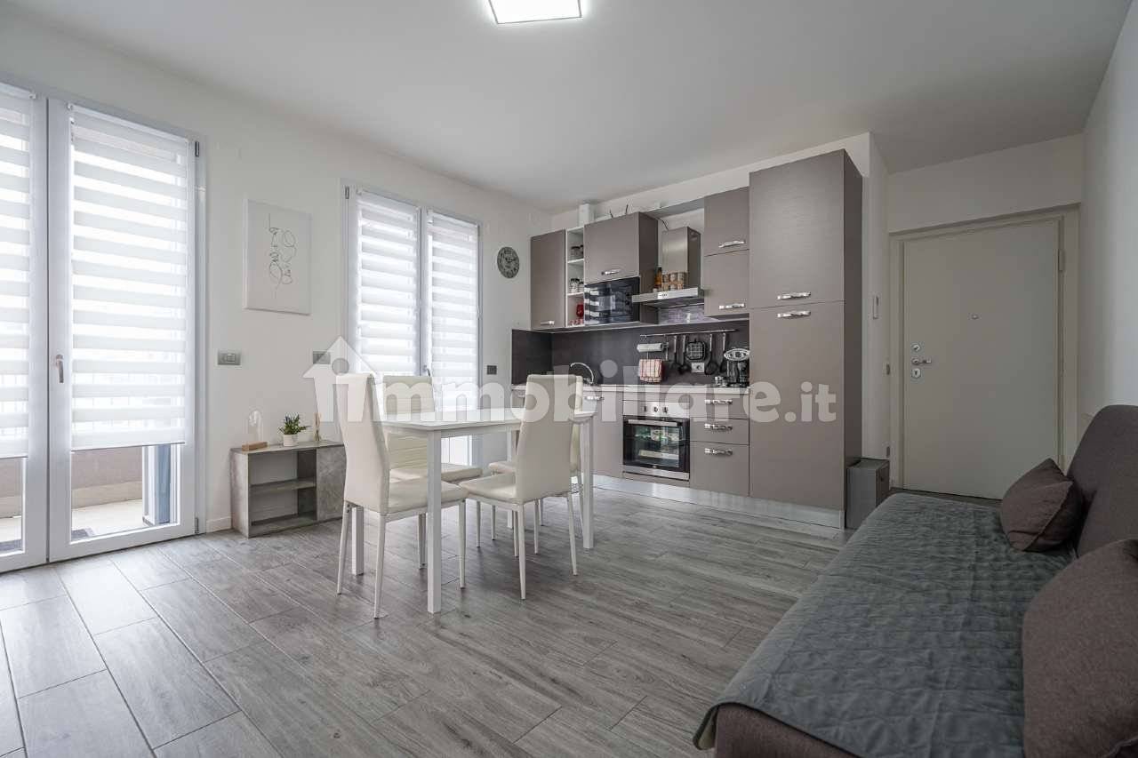 Квартира с 2 спальнями в Калуско д’Адда, Италия № 215908