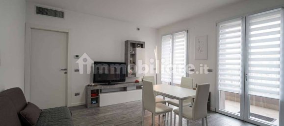 Квартира с 2 спальнями в Калуско д’Адда, Италия № 215908 2