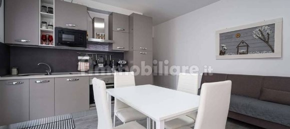 Квартира с 2 спальнями в Калуско д’Адда, Италия № 215908 4