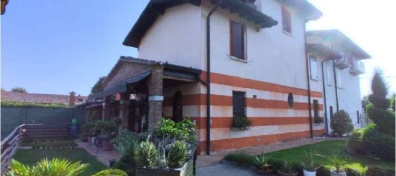 2 chambres Maison à Borgo San Giacomo, Italy No. 373970 2