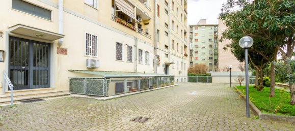 Studio à Rome, Italy No. 9243 25