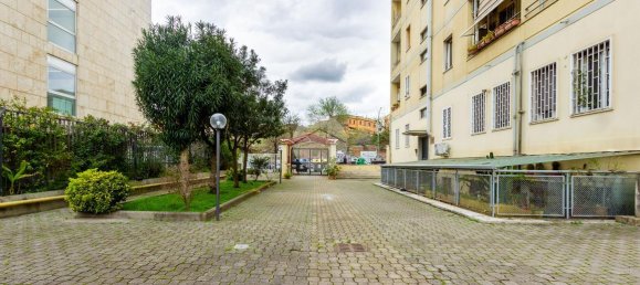 Studio à Rome, Italy No. 9243 24