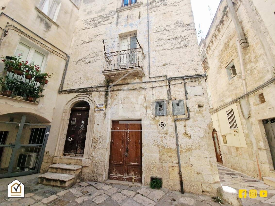 Квартира с 3 спальнями в Альтамура, Италия № 278664