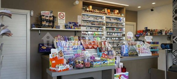 2 rooms Commercial property in Salerno, Italy No. 207521 4