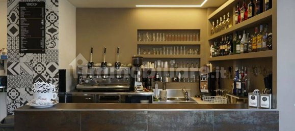 2 rooms Commercial property in Salerno, Italy No. 207521 3