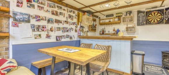 5 bedrooms House in Taunton, United Kingdom No. 13580 13