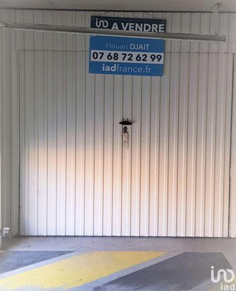 16m² Shop in Clouange, France No. 17360