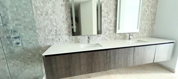 2 غرف نوم عقار تجاري في Miami, الولايات المتحدة رقم 615293 10
