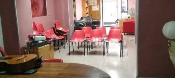 3 rooms Commercial property in Bari, Italy No. 83631 10