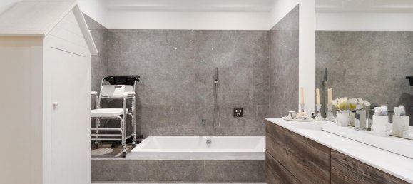 6 bedrooms Villa in Cascais, Portugal No. 94711 32