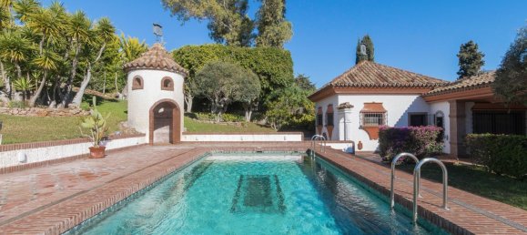 4 bedrooms Villa in Marbella, Spain No. 52944 9
