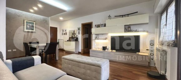 4 bedrooms Apartment in Corciano, Italy No. 335826 2