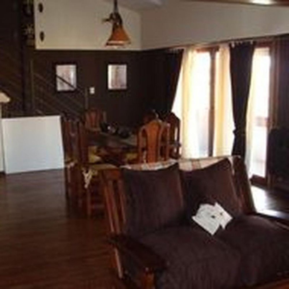 4 bedrooms House in Mar del Plata, Argentina No. 81895
