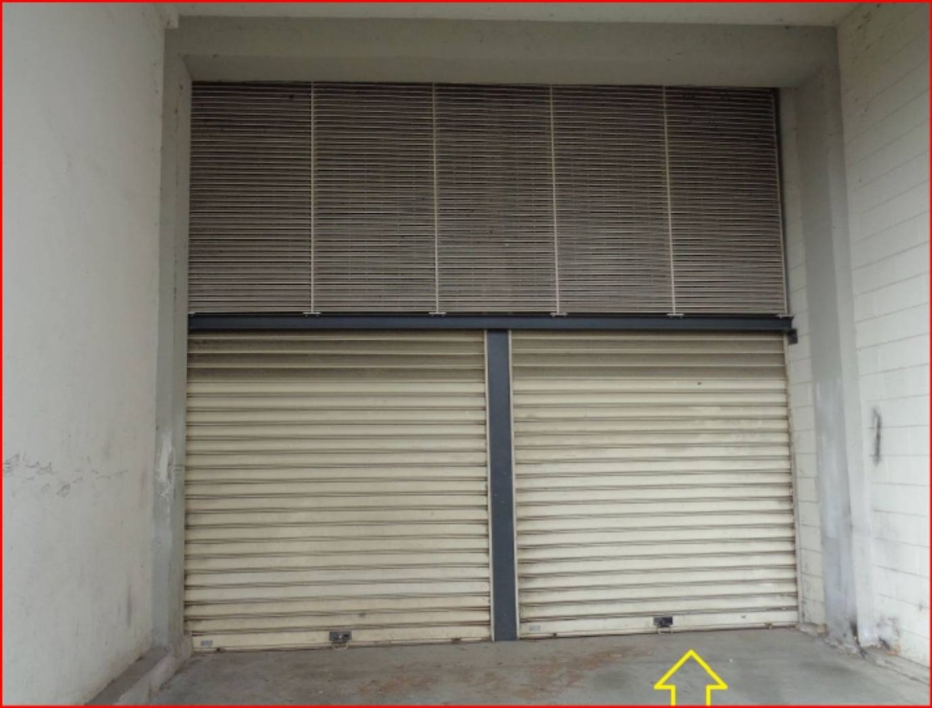 24m² Garage in Como, Italy No. 382126