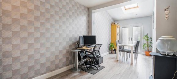 3 Schlafzimmer Gewerbliche Immobilie in Sutton, United Kingdom, Nr. 13460 2