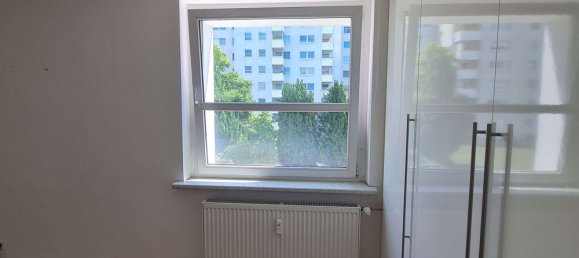 4 rooms Apartment in Markisches Viertel, Germany No. 227705 7
