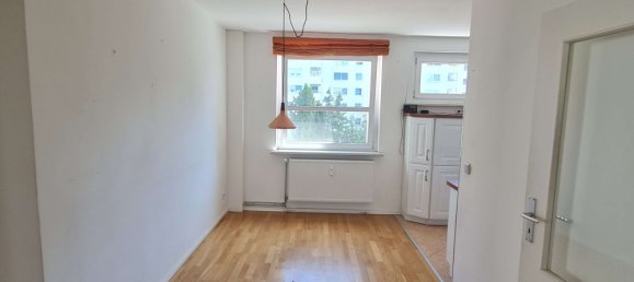 4 rooms Apartment in Markisches Viertel, Germany No. 227705 18