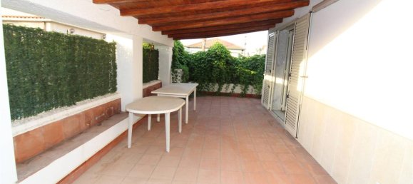 Villa de 4 habitaciónes en Augusta, Italy No. 24319 3