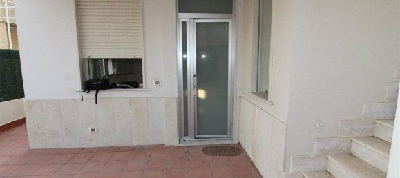 Villa de 4 habitaciónes en Augusta, Italy No. 24319 4