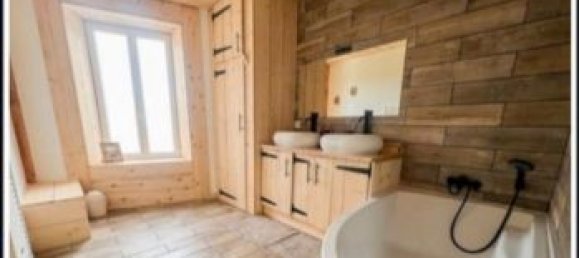 5 Schlafzimmer Haus in Mielan, France, Nr. 320289 2