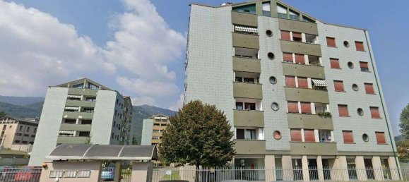 Apartamento de 4 habitaciónes en Erba, Italy No. 300077 2