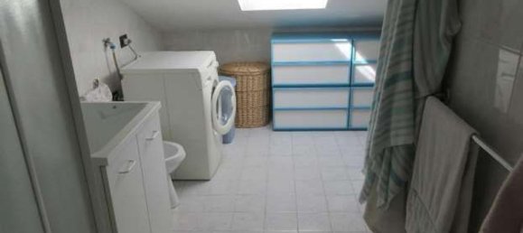 Apartamento de 4 habitaciónes en Erba, Italy No. 300077 7