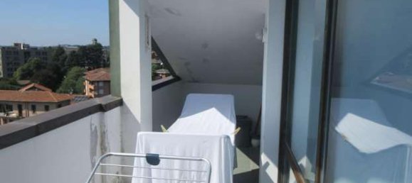 Apartamento de 4 habitaciónes en Erba, Italy No. 300077 5