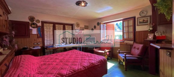 5 bedrooms Villa in Massarosa, Italy No. 121831 32