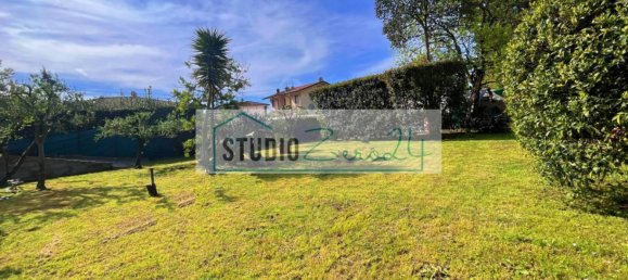 5 bedrooms Villa in Massarosa, Italy No. 121831 13