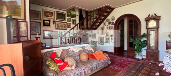 5 bedrooms Villa in Massarosa, Italy No. 121831 17