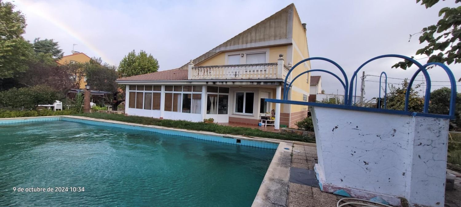 6 bedrooms House in Morales del Vino, Spain No. 106982
