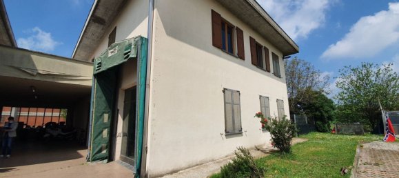 3غرفة شقة في Fontevivo, Italy رقم 228855 14