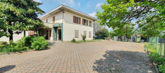 3غرفة شقة في Fontevivo, Italy رقم 228855 15