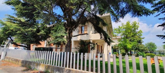 3غرفة شقة في Fontevivo, Italy رقم 228855 20