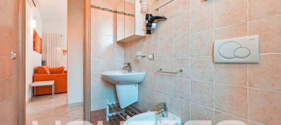 3 rooms Apartment in Spotorno, Italy No. 33199 25