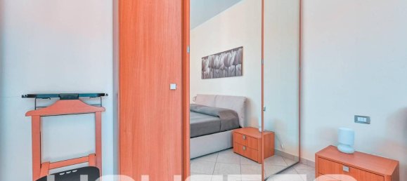 3 rooms Apartment in Spotorno, Italy No. 33199 32