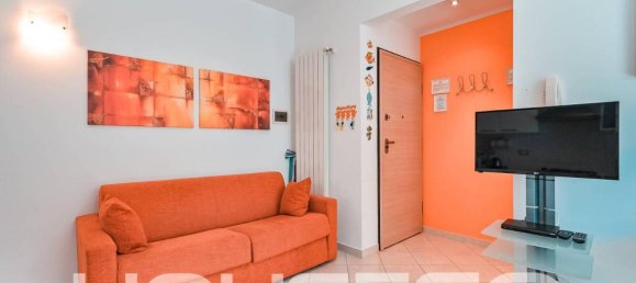 3 rooms Apartment in Spotorno, Italy No. 33199 17