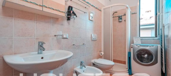 3 rooms Apartment in Spotorno, Italy No. 33199 22