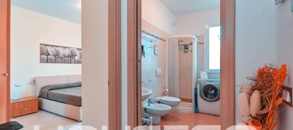 3 rooms Apartment in Spotorno, Italy No. 33199 19