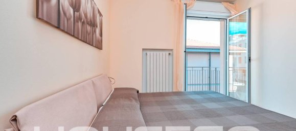 3 rooms Apartment in Spotorno, Italy No. 33199 31