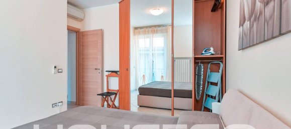 3 rooms Apartment in Spotorno, Italy No. 33199 36