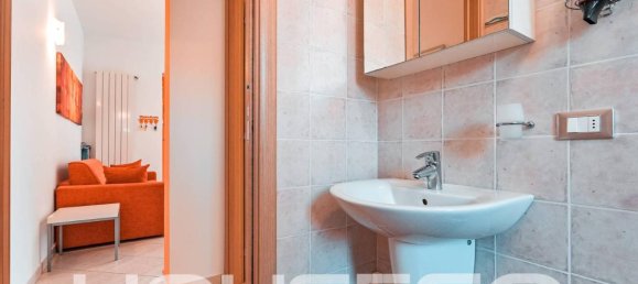 3 rooms Apartment in Spotorno, Italy No. 33199 26