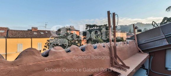 2 bedrooms Apartment in Bologna, Italy No. 19127 3