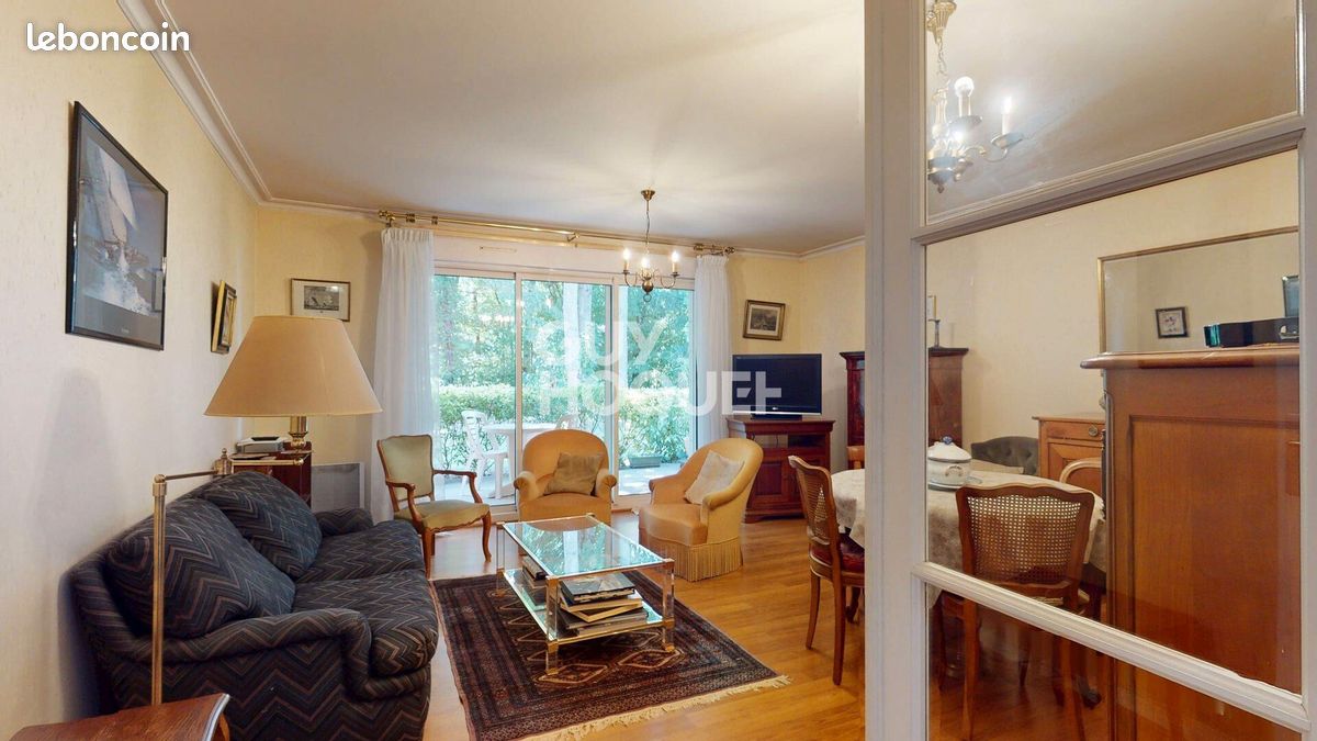 2 Schlafzimmer Wohnung in Saint-Cyr-sur-Loire, France, Nr. 281786